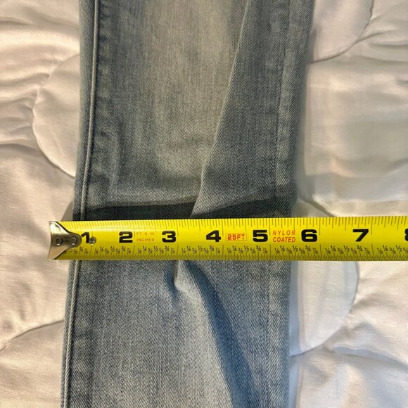 Light-Wash American Eagle Jeans Size 4 Long Inseam 29 inches straight - Picture 8 of 11